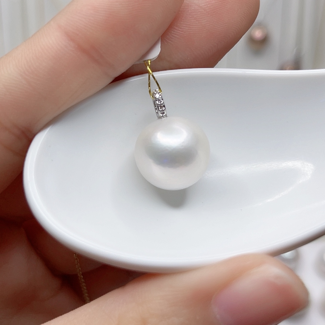 淡水珍珠吊坠(赠链)未镶嵌