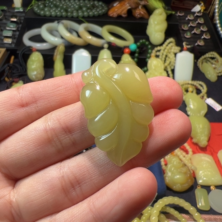 和田玉（黄玉）颈饰未镶嵌