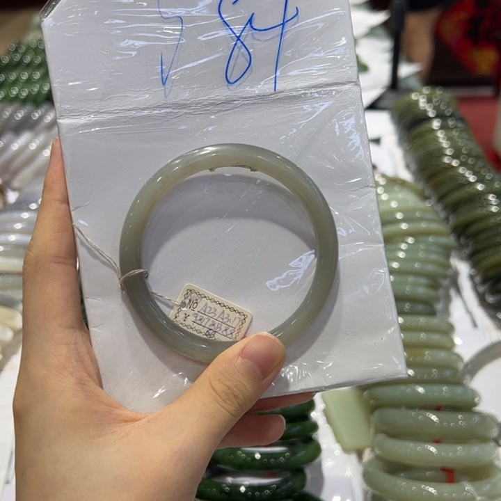 和田玉手镯未镶嵌@**?