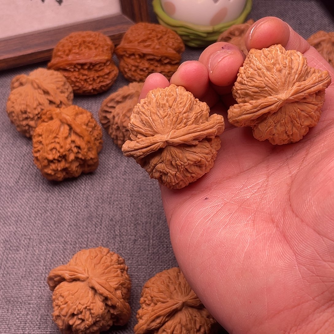 安***祥文玩核桃吊坠白狮子42