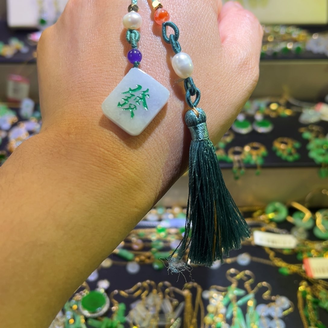 颈饰未镶嵌翡翠支持复检，缅料