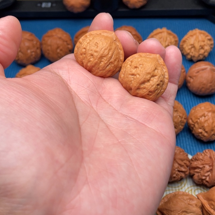 文玩核桃把件桃心官帽