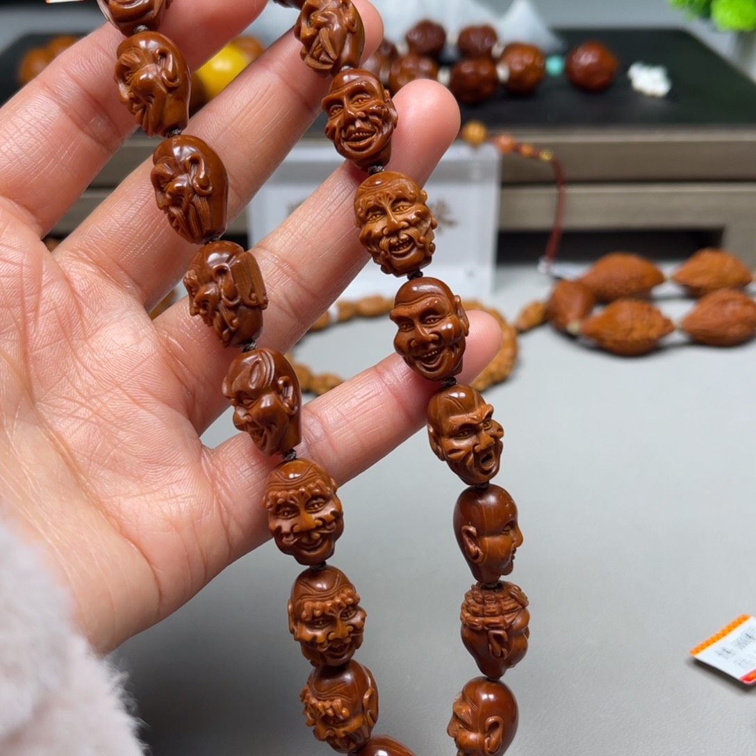 吊坠橄榄核十八罗汉手持