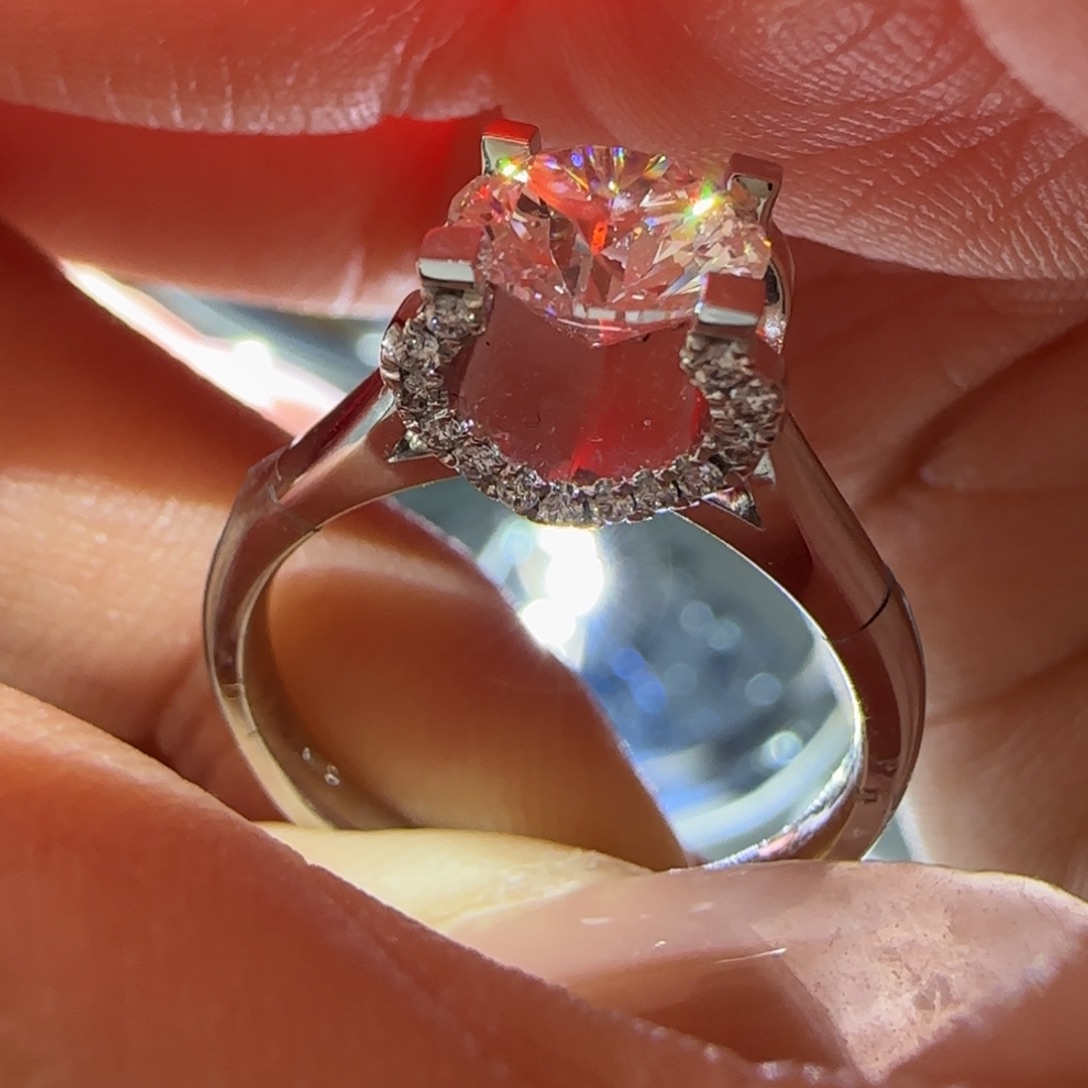 实验室培育钻石铂Pt950镶嵌牛头带钻1.5卡16