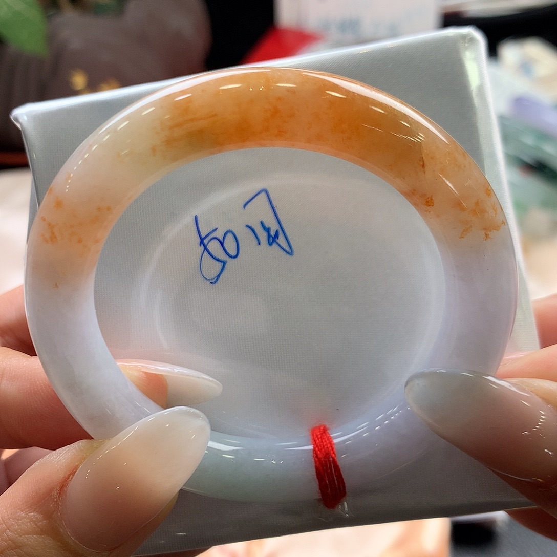 翡翠手镯未镶嵌50圆