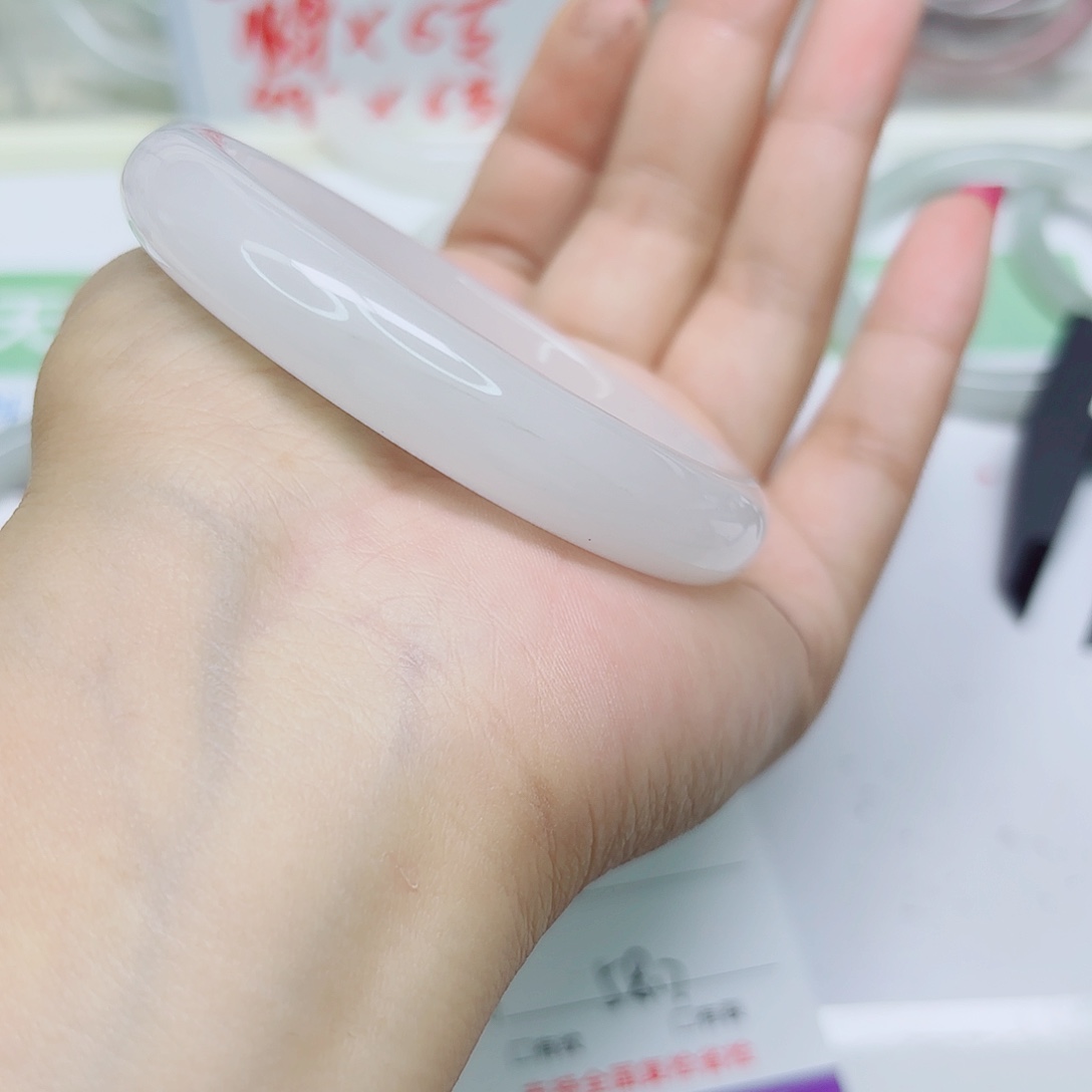 未镶嵌手镯石英质玉58/58