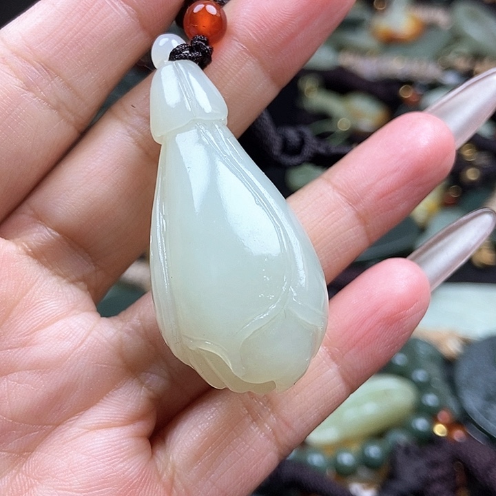 和田玉颈饰未镶嵌