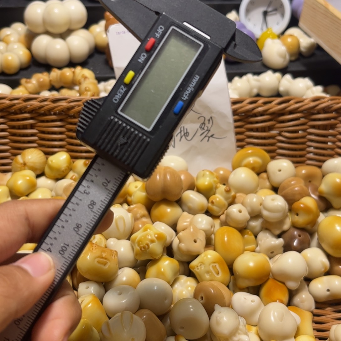 等***.吊坠菩提根/象牙果