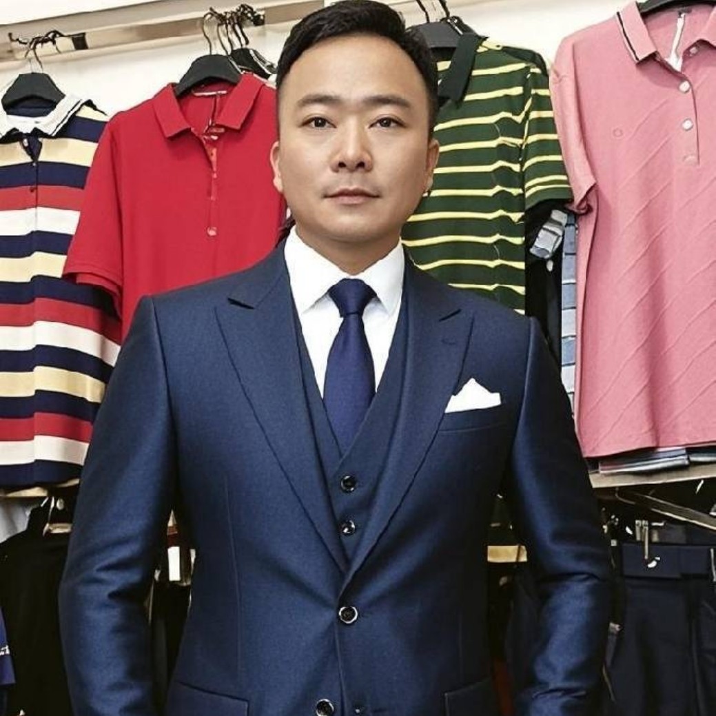 实体店高档男装 polo衫，翻领男装 裤子等