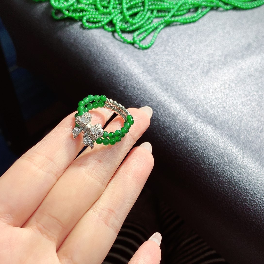 翡翠手链未镶嵌翡翠