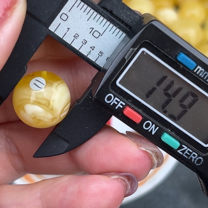 琥珀裸石未镶嵌微瑕1379