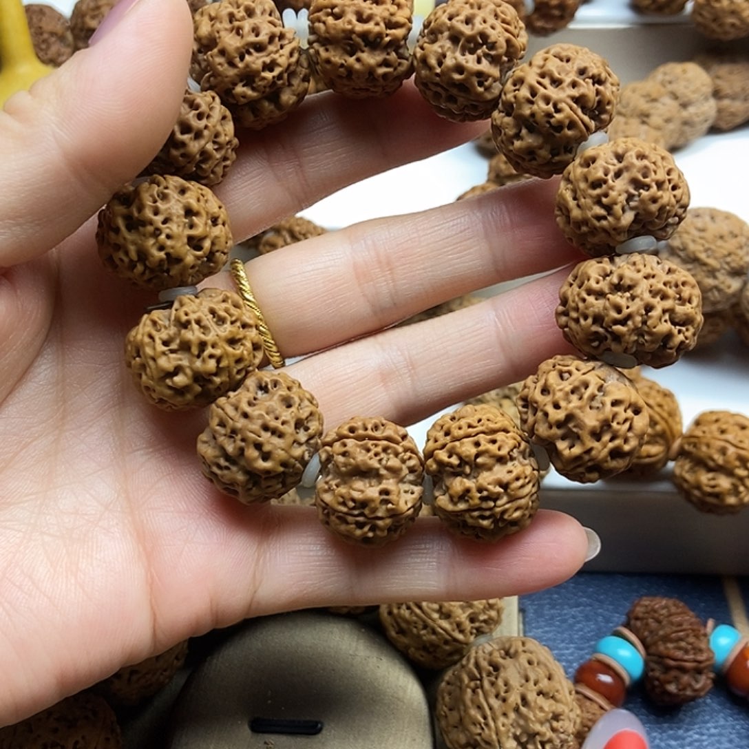 吊坠金刚菩提蜂王梅花