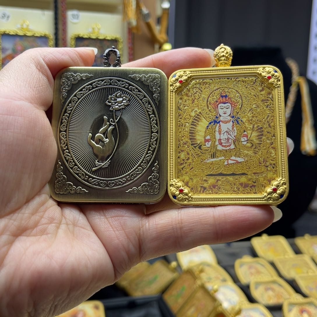 “**”唐卡是在英国伦敦举行