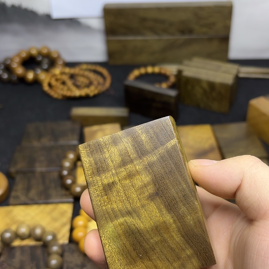 摇***森金丝楠一物一拍链接