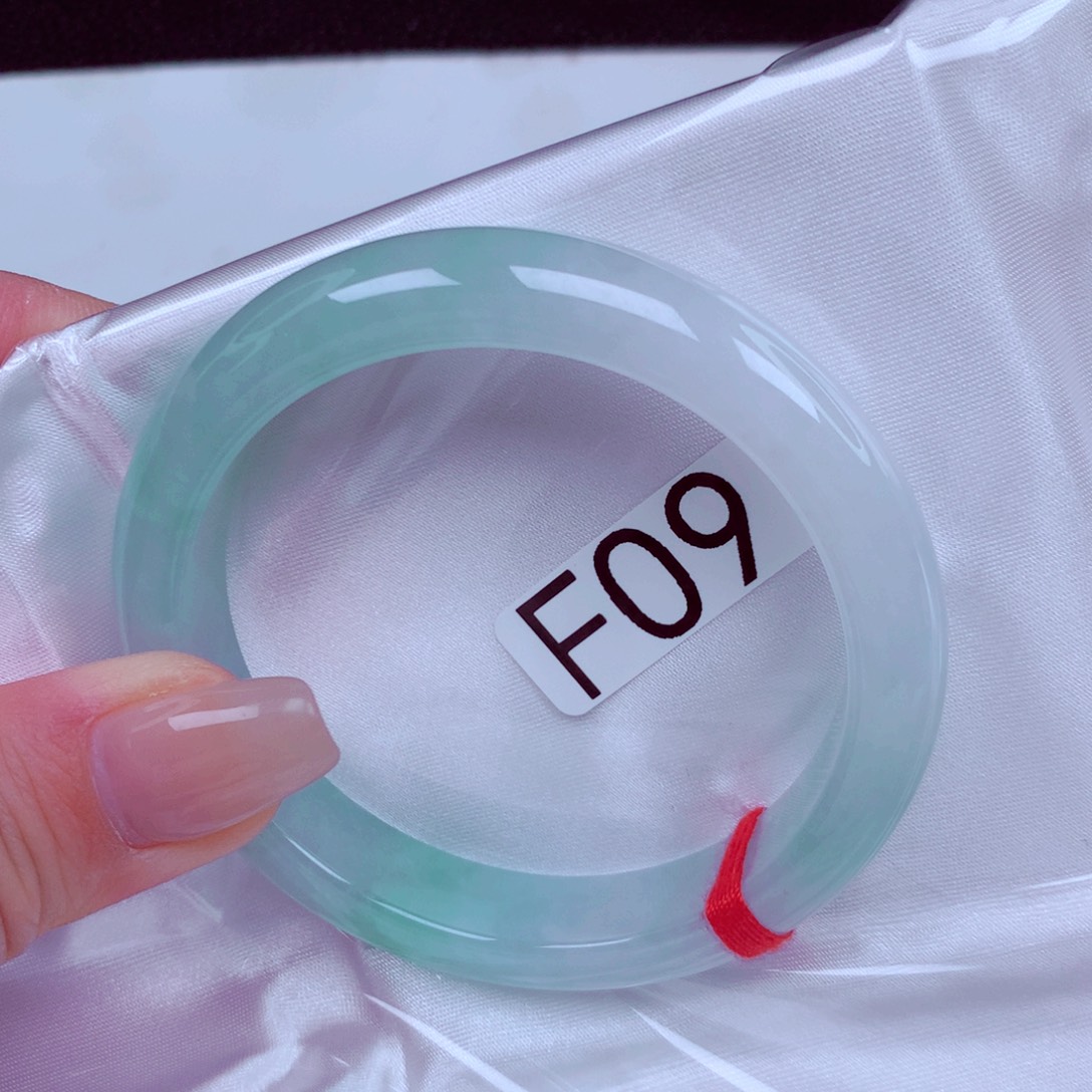 翡翠未镶嵌手镯手镯