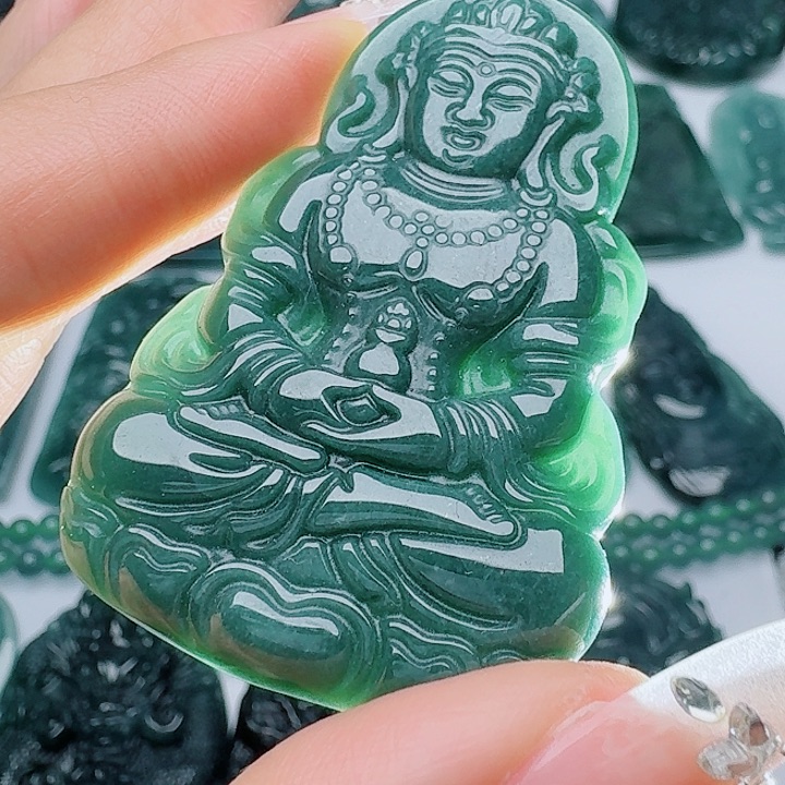 翡翠未镶嵌颈饰111