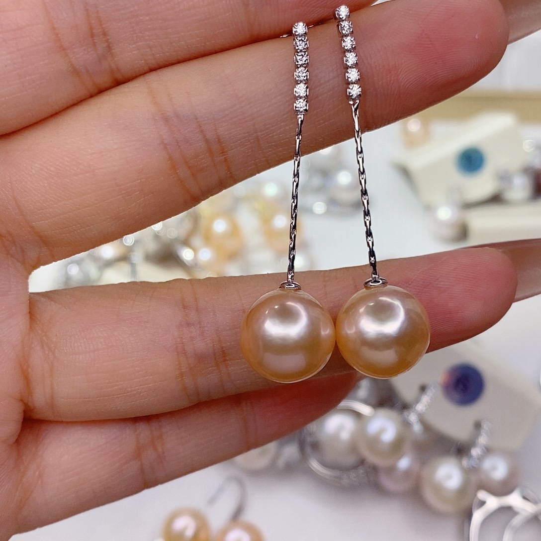 是****银S925镶嵌淡水珍珠耳饰