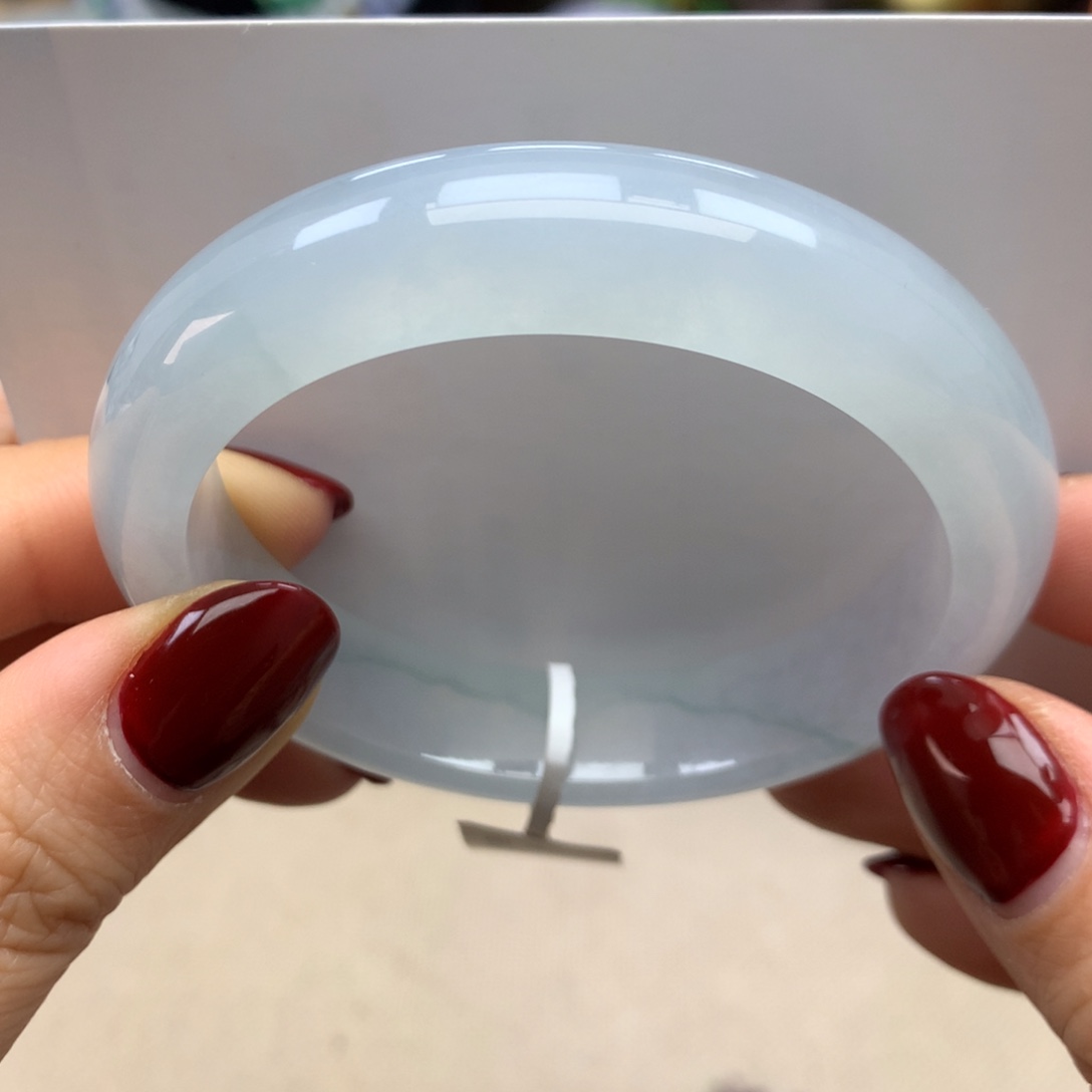 翡翠未镶嵌手镯全条冰