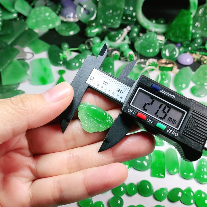 【闪购商品】翡翠颈饰未镶嵌满*翡翠 21.9*15.6-4.5