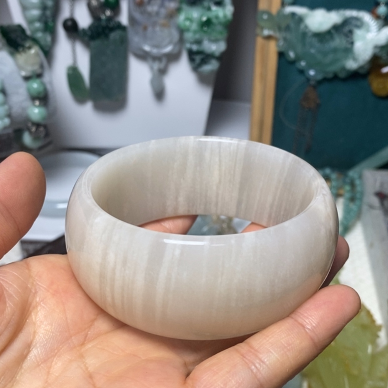 【闪购商品】翡翠吊坠(赠链)未镶嵌