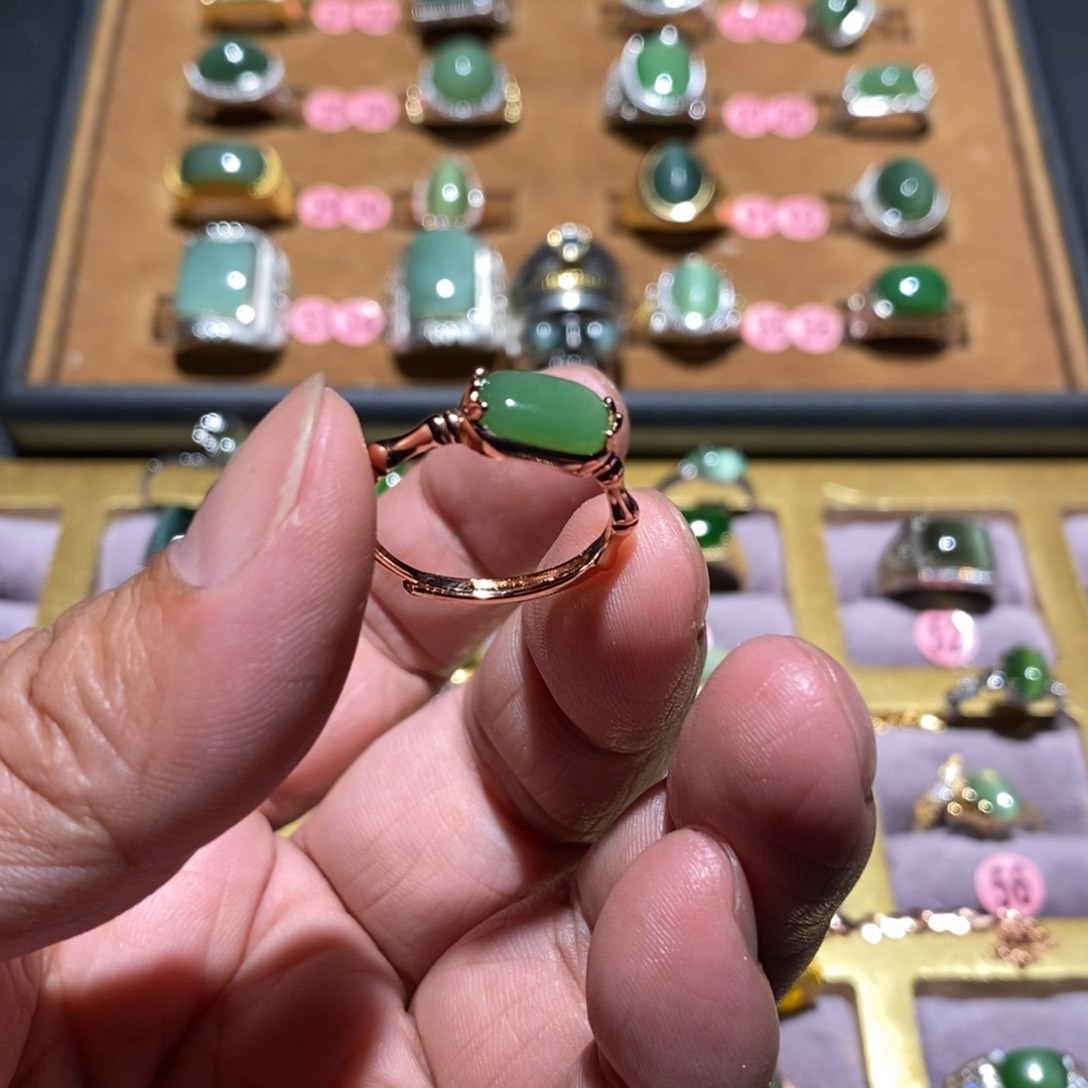 和田玉（碧玉）戒指未镶嵌