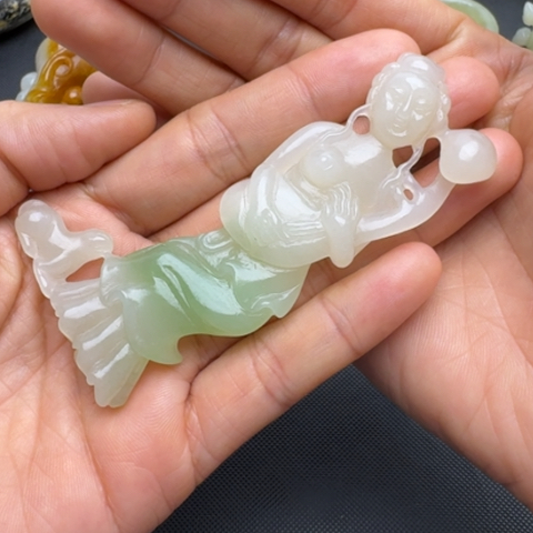 诗***泽和田玉未镶嵌挂件