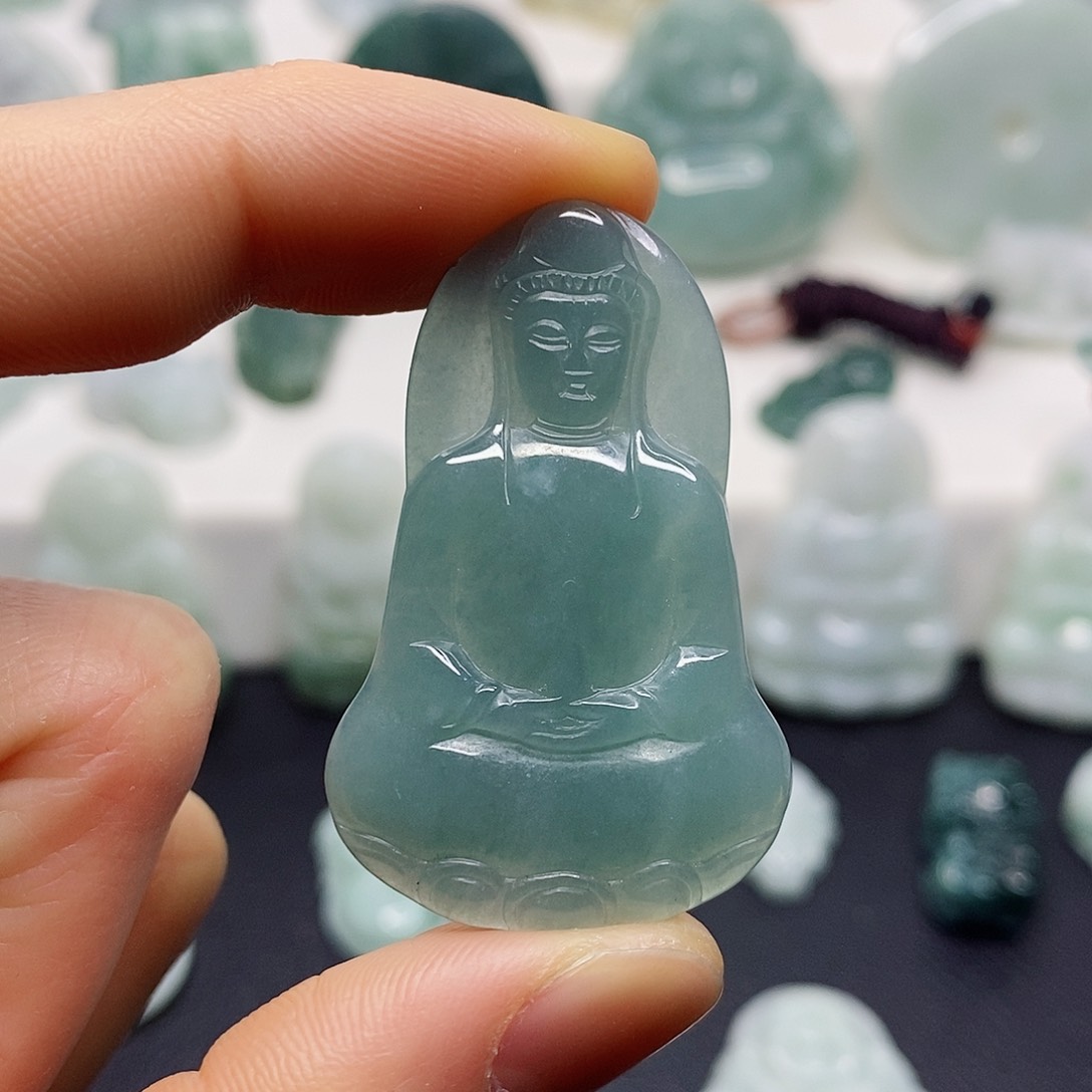 翡翠颈饰未镶嵌吊坠