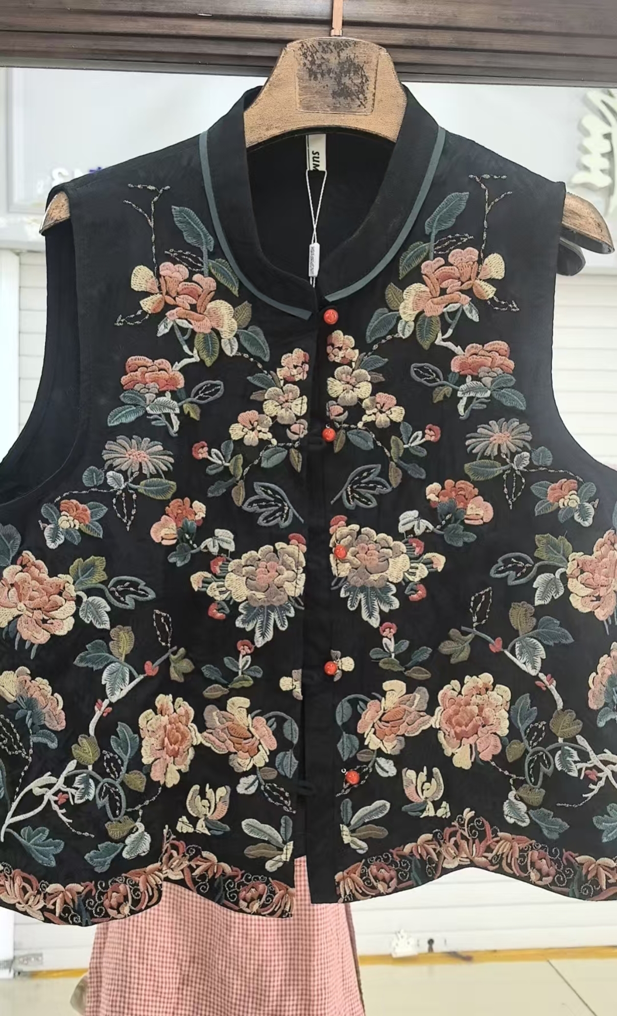 8261黄姐定制新中式刺绣马甲-衣长52