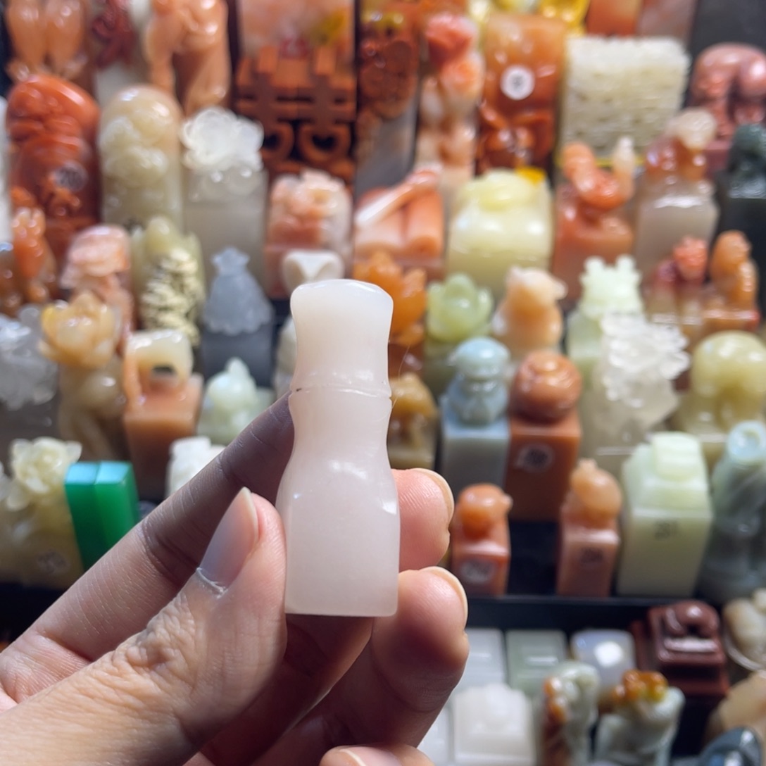 手工制作刻字石料