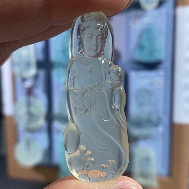 岫玉未镶嵌颈饰吊坠