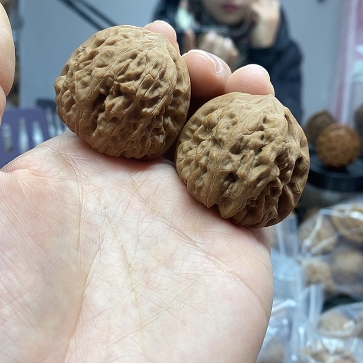 把件文玩核桃38.5红皮平谷凹底