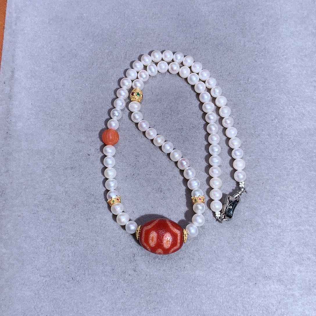 玛瑙/玉髓颈饰未镶嵌