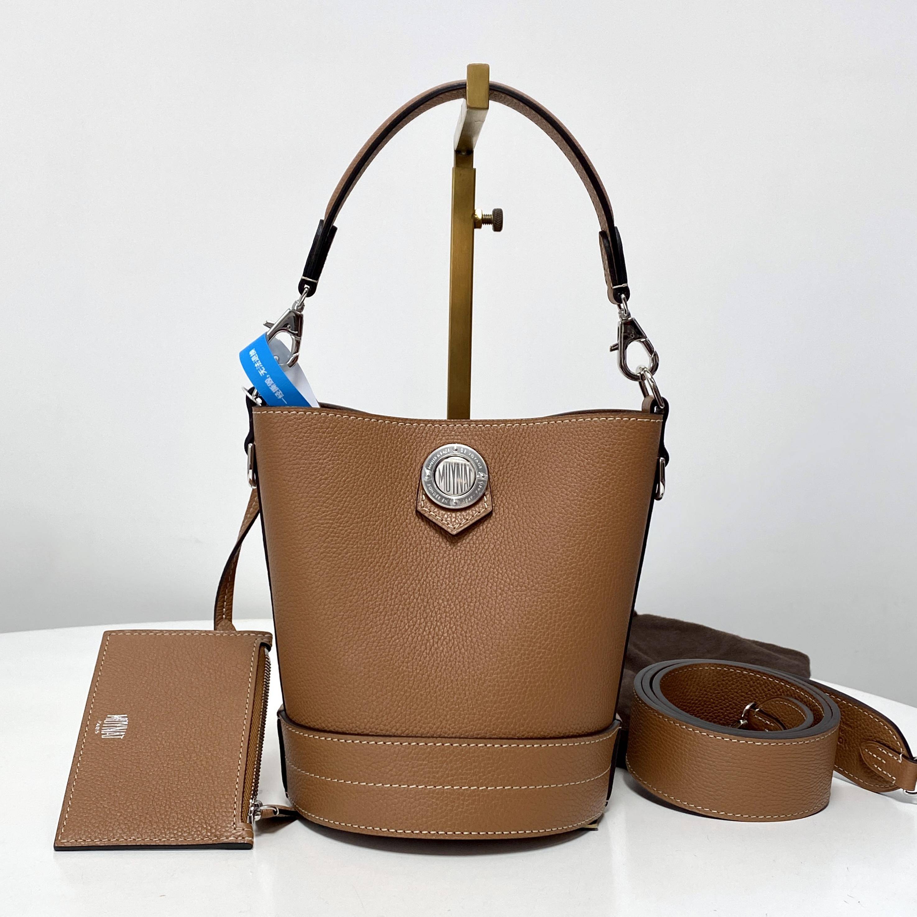 胖虎熙少/摩奈/95新/公价0/箱包/斜挎包/312412260065