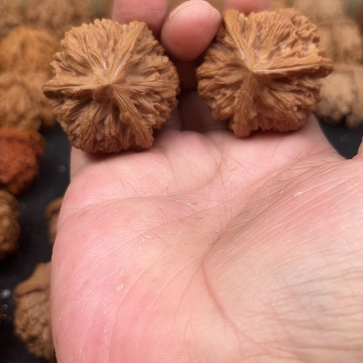 文玩核桃吊坠你们都在