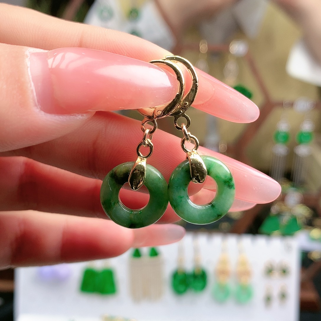 翡翠耳饰未镶嵌耳饰