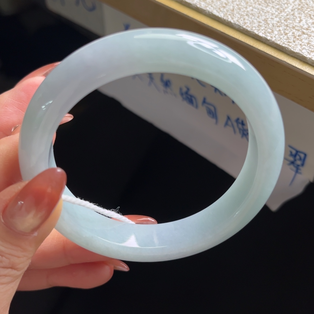 翡翠未镶嵌手镯手镯