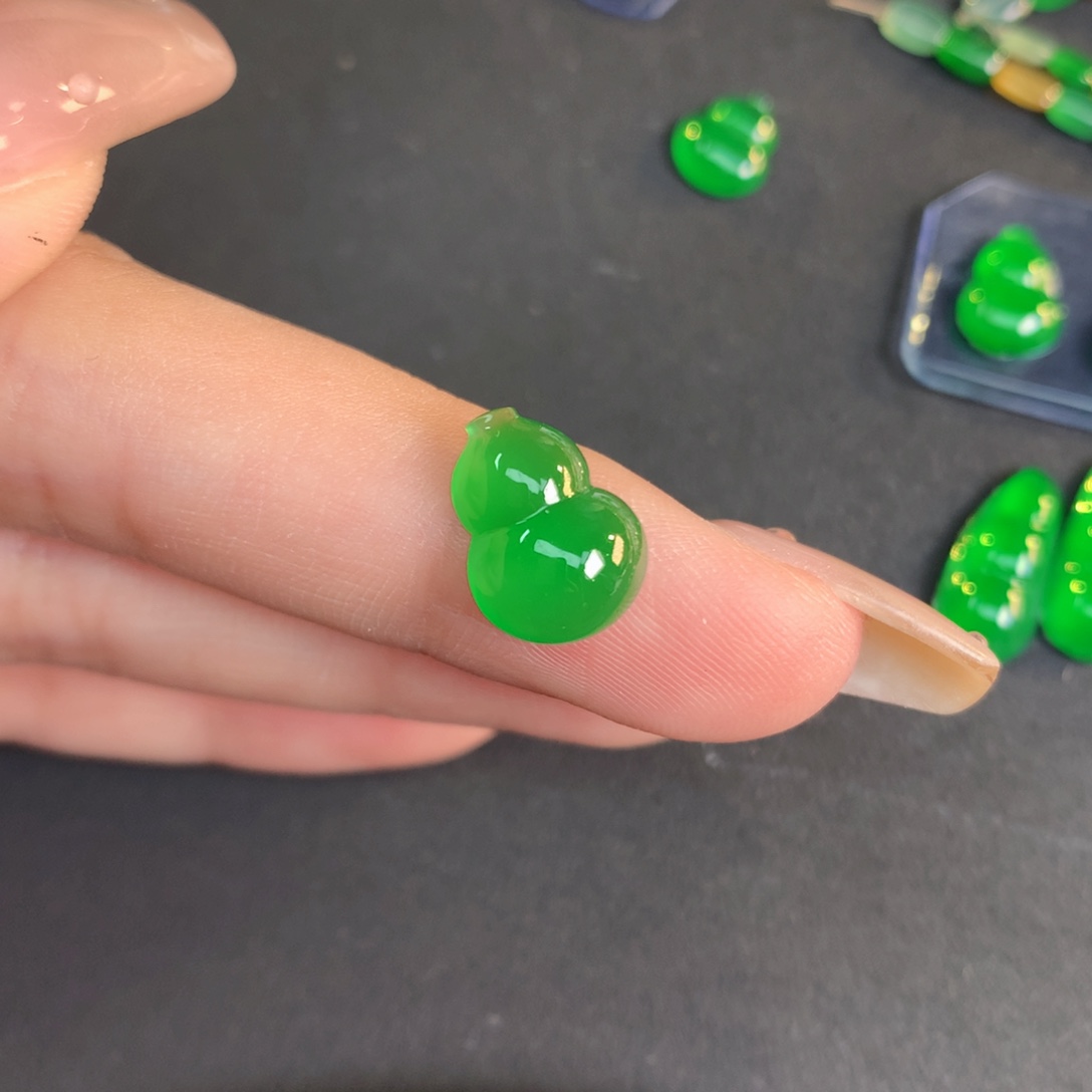 萌***妈翡翠裸石翡翠翡翠12.23-9.08-4