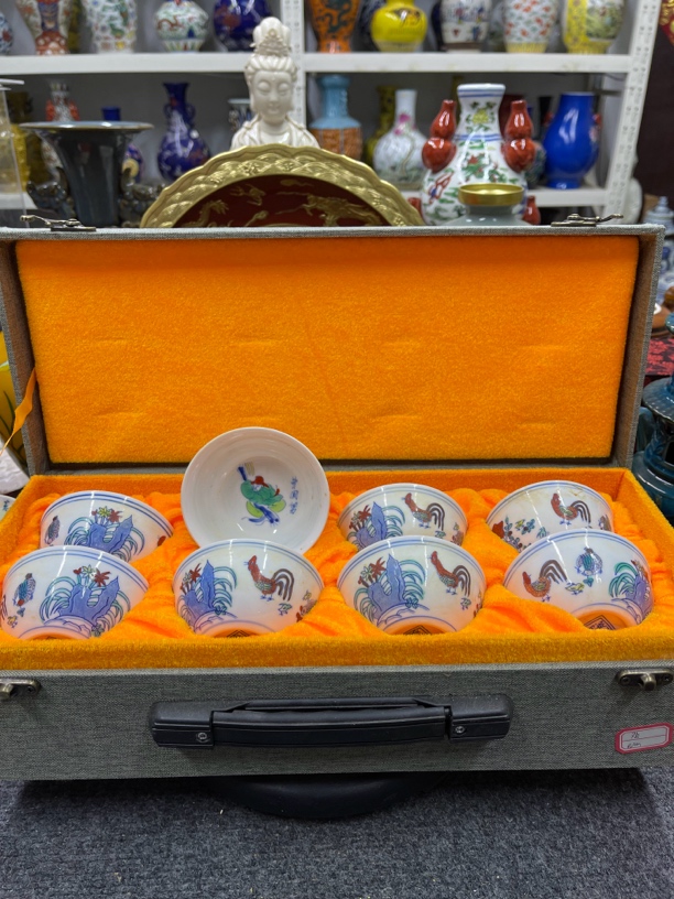 斗彩鸡缸八仙压手杯主人杯茶杯