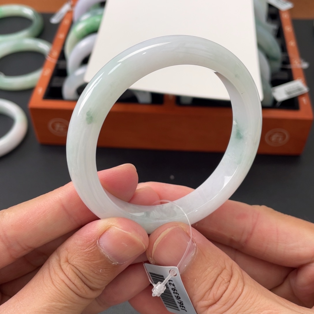 未镶嵌手镯翡翠57