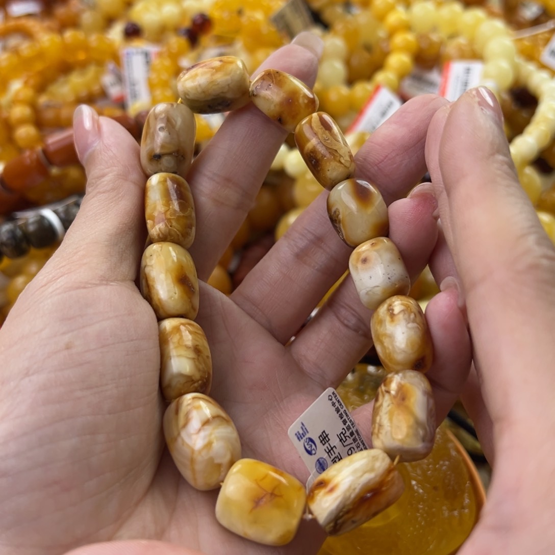 未镶嵌琥珀珠宝奇石