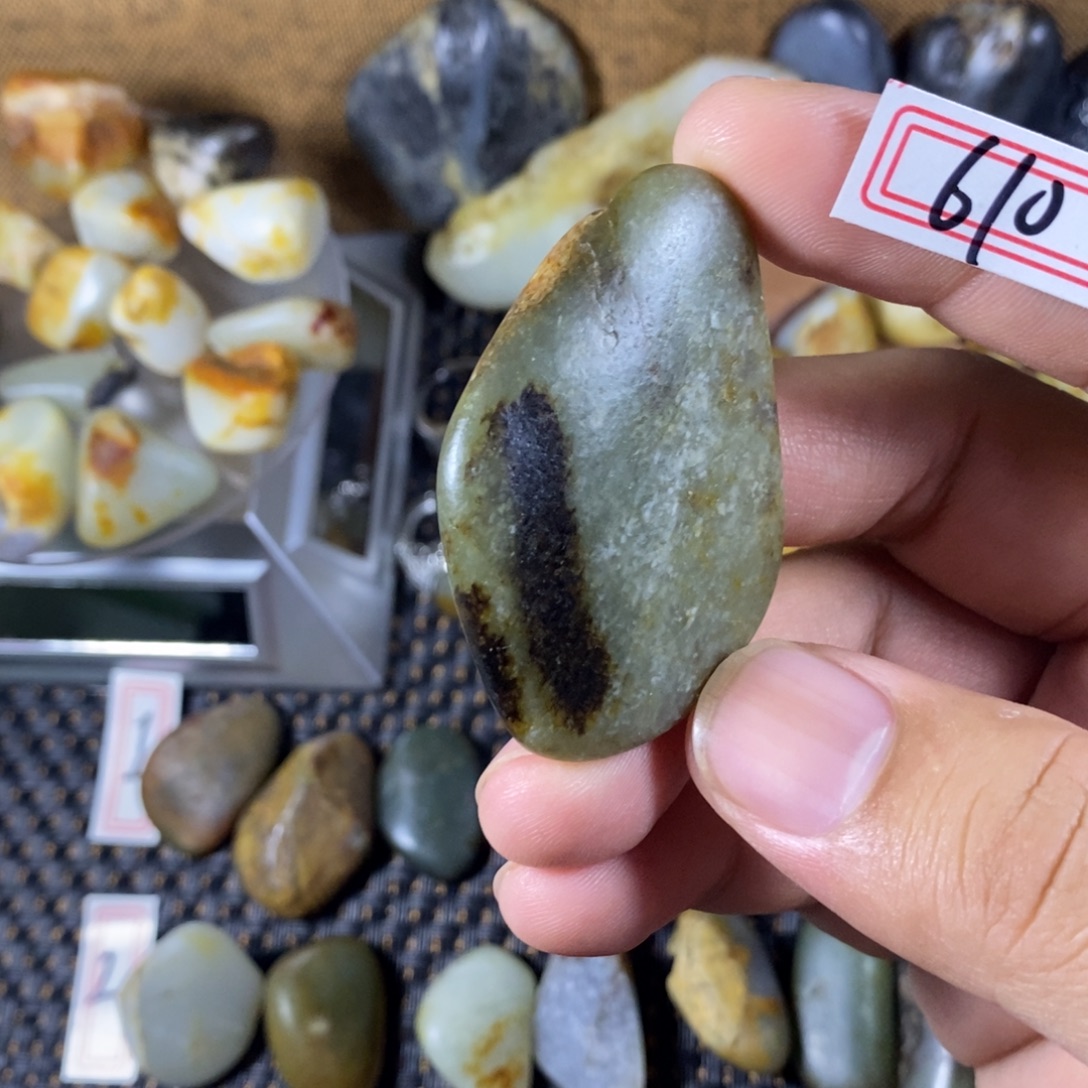 和田玉（糖玉）未镶嵌挂件