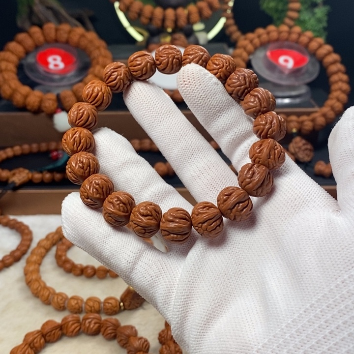 桃核吊坠冷**王秦岭龙纹