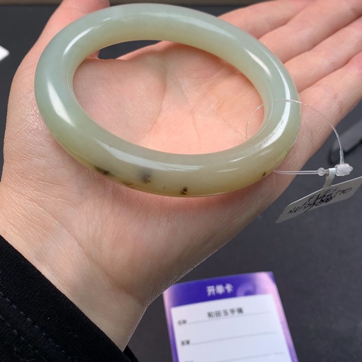 和田玉（糖玉）手镯未镶嵌