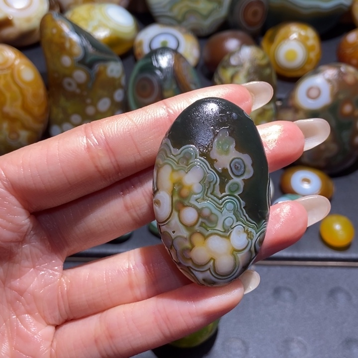 【闪购商品】未镶嵌玛瑙/玉髓珠宝奇石s