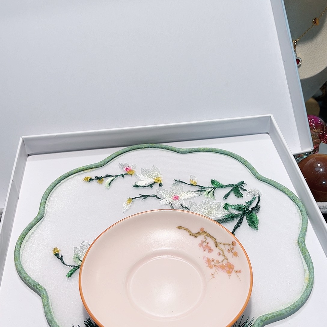 瓷片tzuilllomomooooook