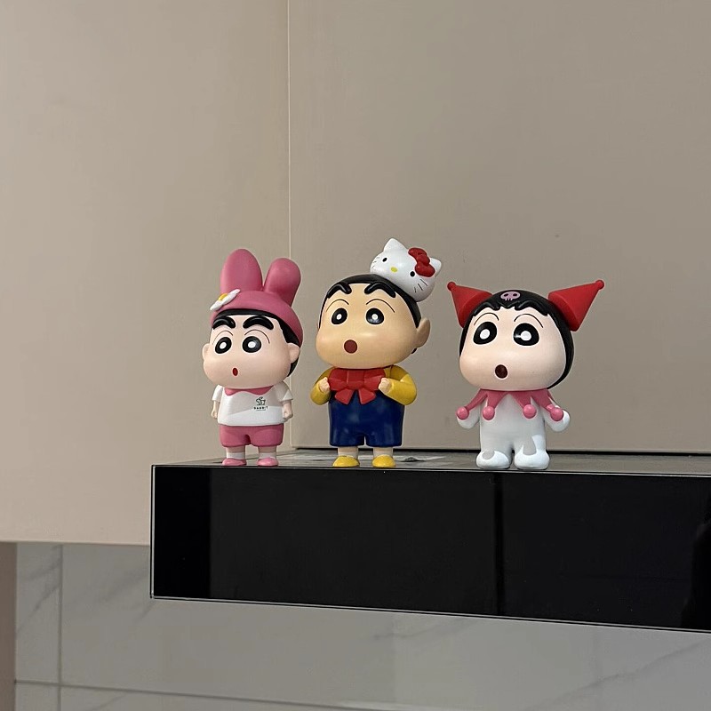 三丽鸥蜡笔小新入户门创意装饰桌面摆件客厅电视柜办公室解压饰品