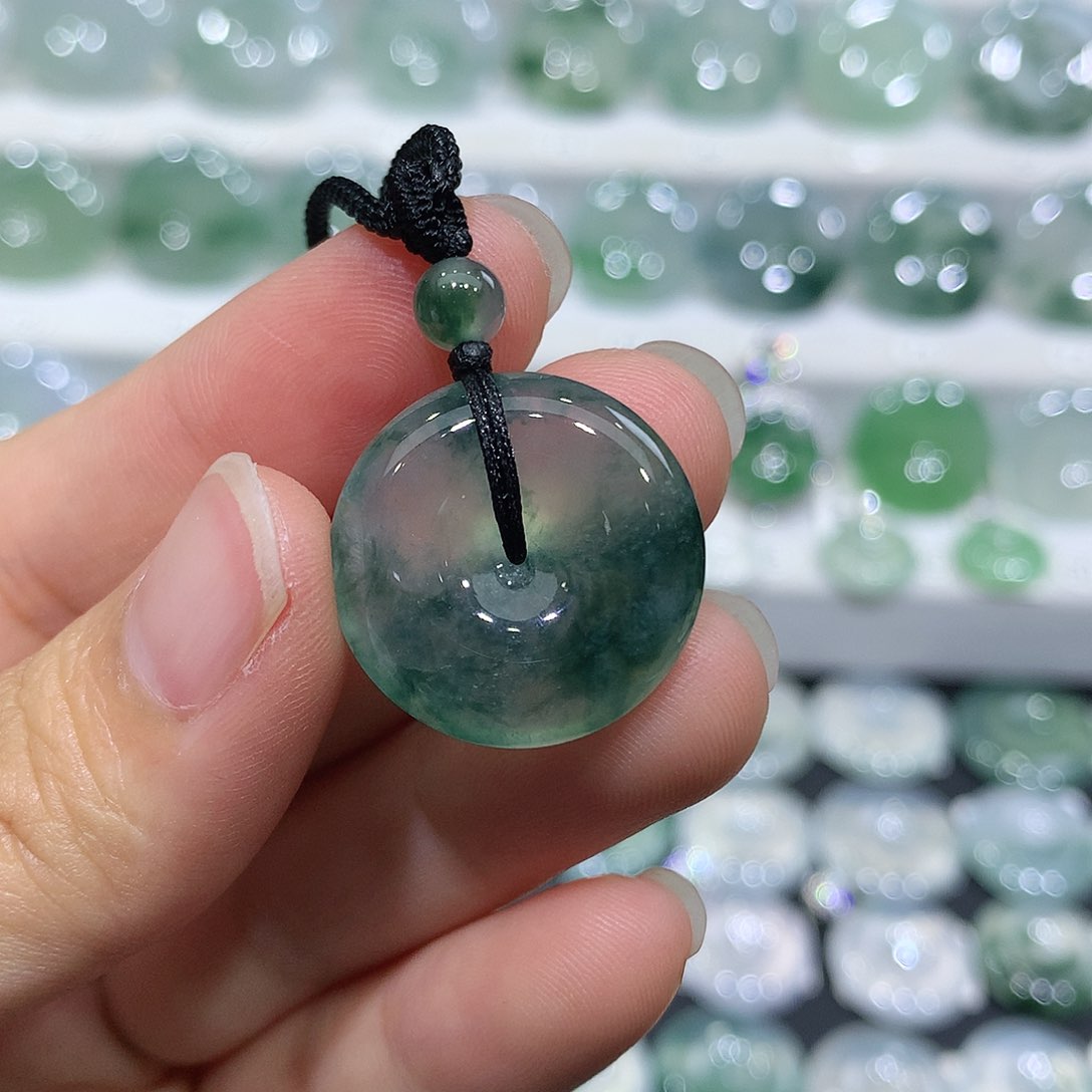 :***i翡翠未镶嵌吊坠(不含链)