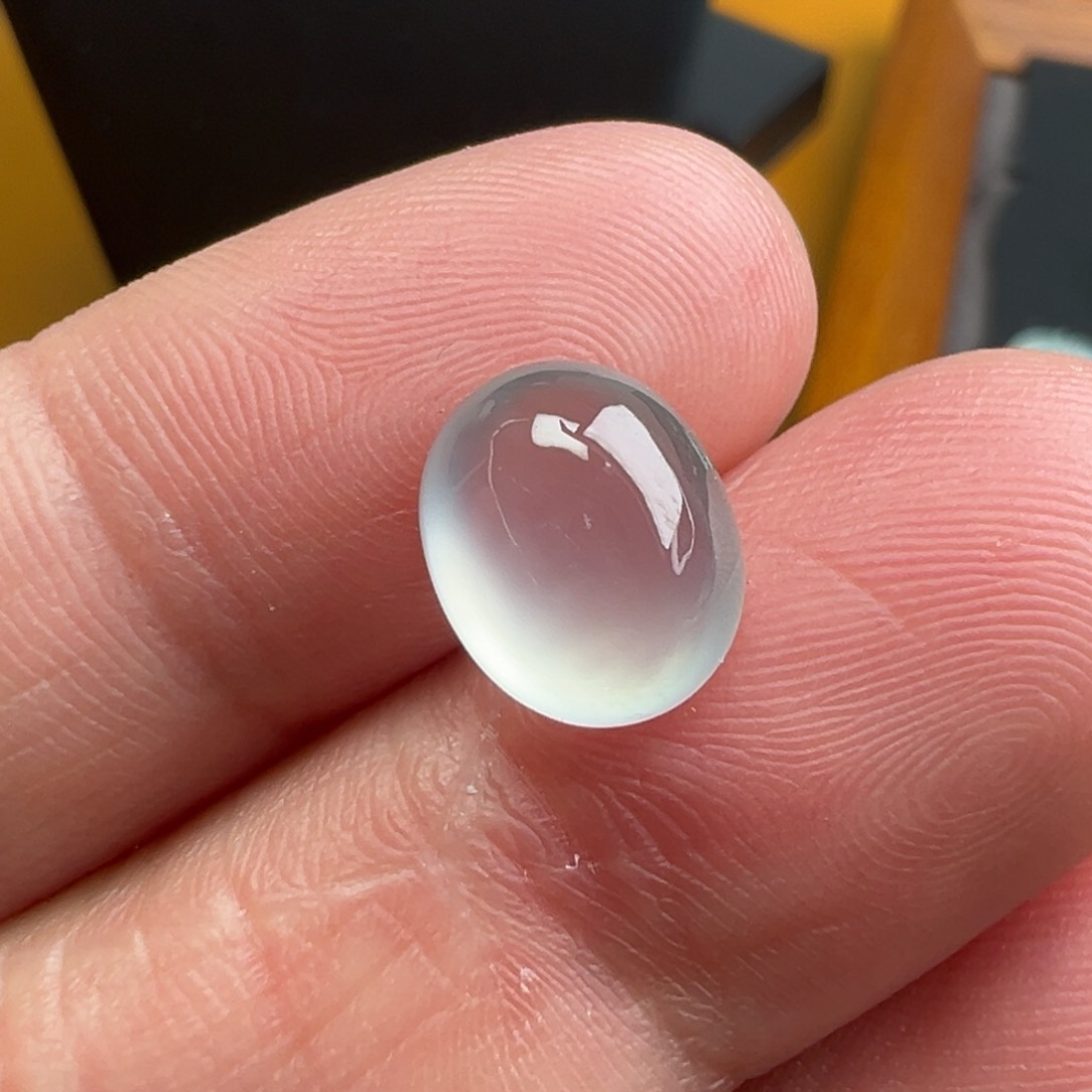 翡翠颈饰未镶嵌蛋面10.3