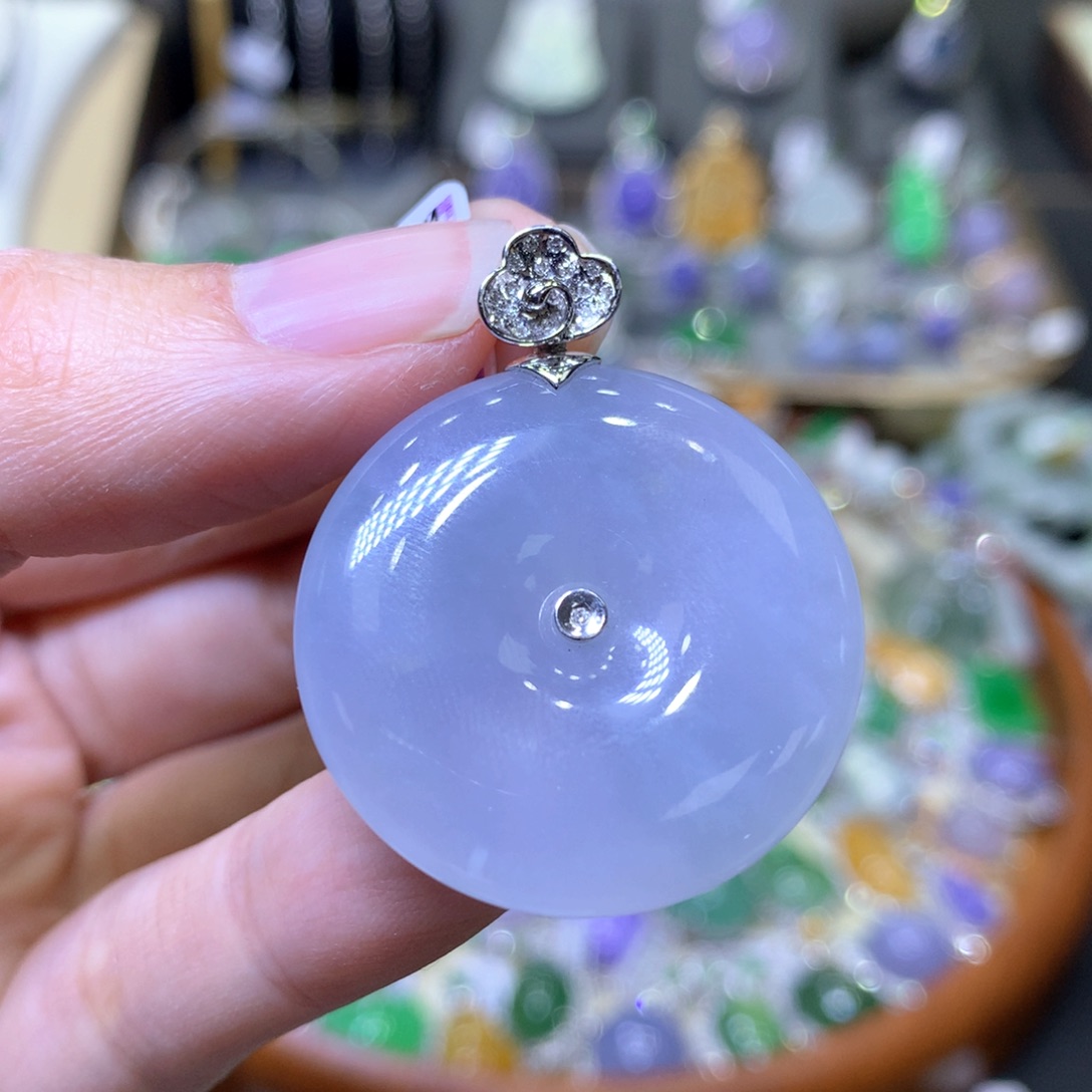 【闪购商品】翡翠颈饰18K金镶嵌翡翠吊坠项链