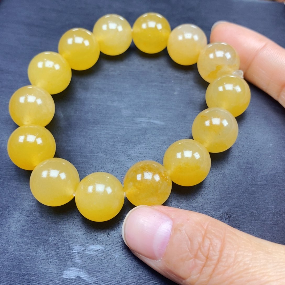 石英质玉（黄龙玉）颈饰未镶嵌